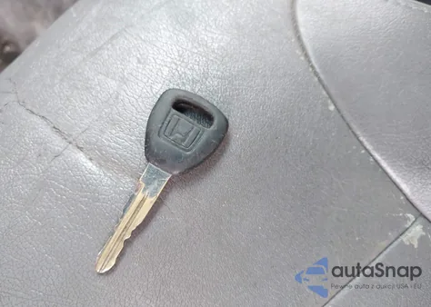 2001 Honda Accord 2.3 Lx из США, поврежденный, VIN 1HGCG66511A078041